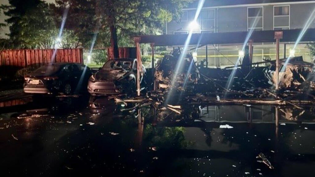 Overnight fire at San Jose housing complex damages more than 20 vehicles, carport — CBS Bay Area (KPIX), Garland Community news