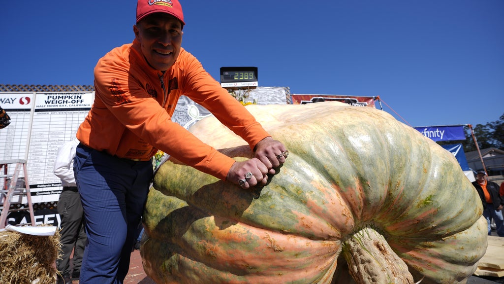 Anoka County pumpkin grower wins California title for 5th time in 7 years — WCCO / CBS Minnesota, Garland Arts news
