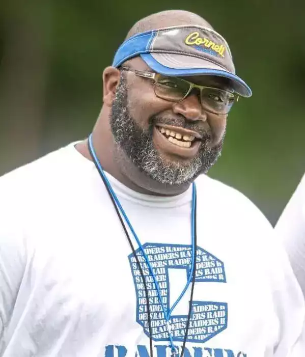 High school football coach dies after medical emergency at game — WESH 2 Orlando, Garland Health news