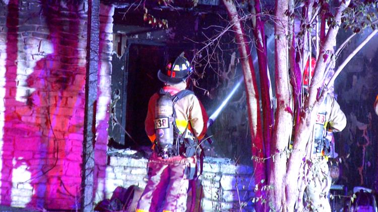 One person dies, another person and a dog rescued from Blakeley Drive house fire — KENS 5 (San Antonio), Garland Health news
