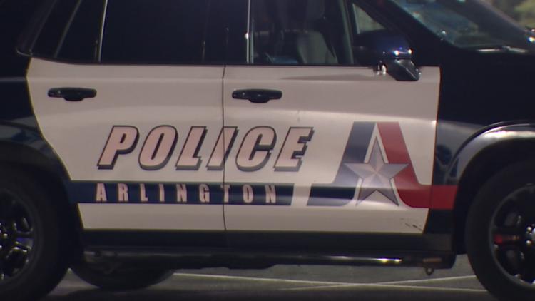 18-year-old shot and killed near Arlington apartment complex; police search for suspect — KENS 5 (San Antonio)